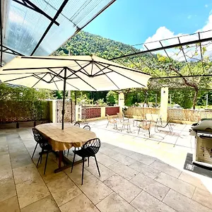 https://appartement-terrasse-vue-lac.fr-provencehotel.com